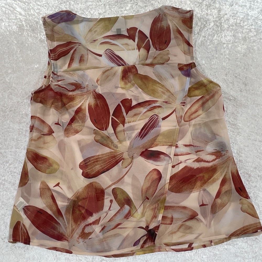 Cabi Fairy tail floral Top #4735, size MEDIUM, Fall 2024 - EUC - Picture 12 of 13